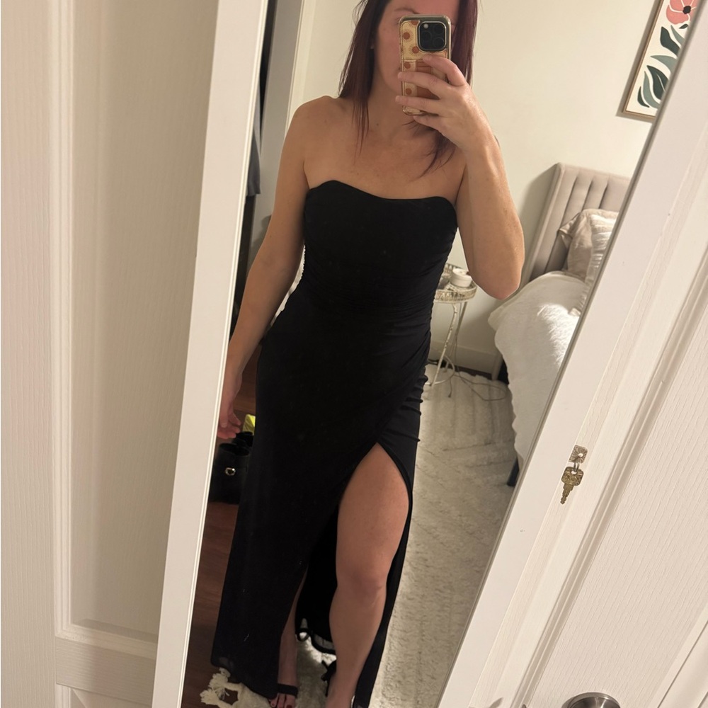 Lulu’s Elegant Black Strapless Dress